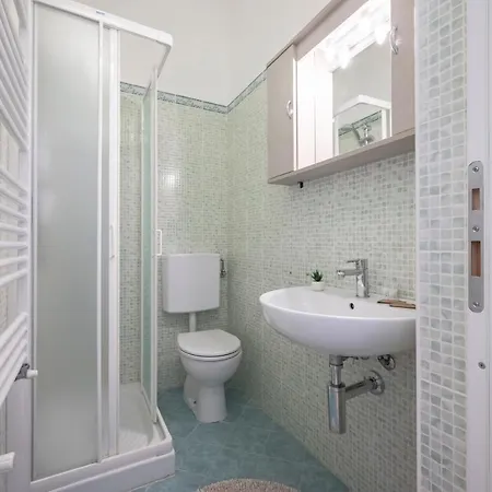 Sea View - 2 Bedrooms San Vincenzo
