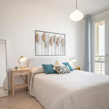 Sea View - 2 Bedrooms Apartamento *